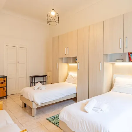 - 2 Bedrooms - Piazza Castello Turin