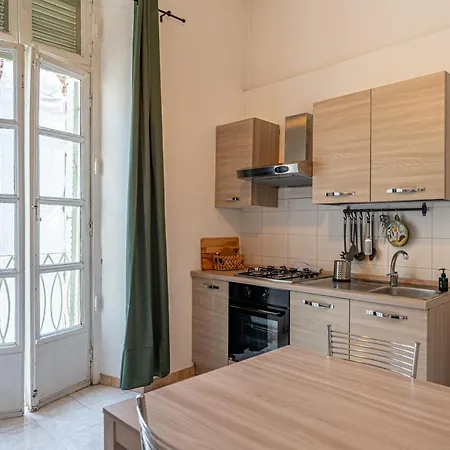 - 2 Bedrooms - Piazza Castello * Turijn